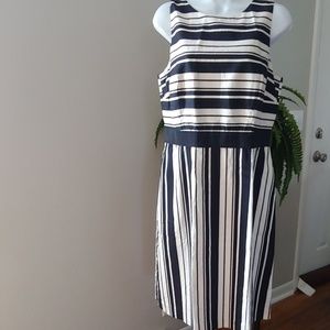 Price drop ❤Ann Taylor Beautiful Dress